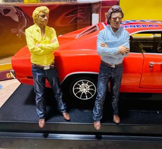Dodge General Lee 1:18 + 2 personaggi Bo & Luke