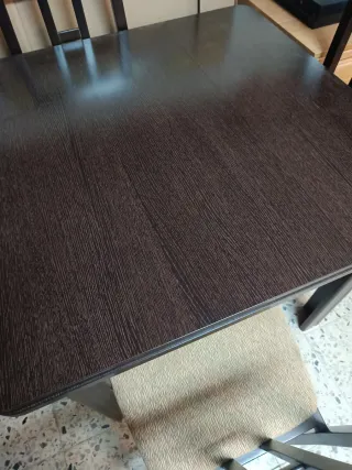 Conjunto Mesa y sillas