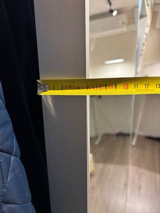 Espejo de cuerpo entero con marco plateado