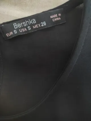 Camisa negra Bershka talla S