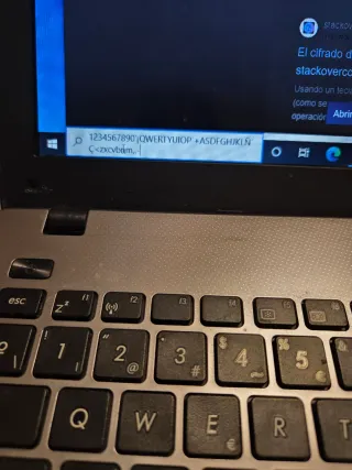 Portátil ASUS F550C