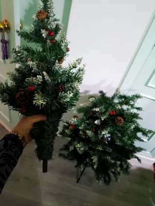 Árbol de Navidad 150 cm con Piñas y Bayas