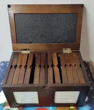 Elegante caja album de madera para guardar fotos