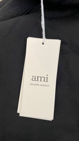 Sudadera Ami Paris Negra con Corazón Rojo