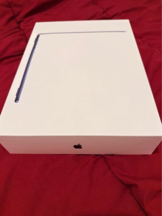 Caja MacBook Air M4 16GB 256GB Medianoche