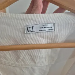 Camisa Zara blanca botones cintura ajustable