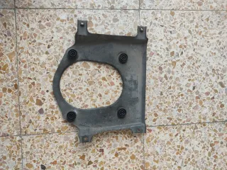 Tapa inferior depósito gasolina X max