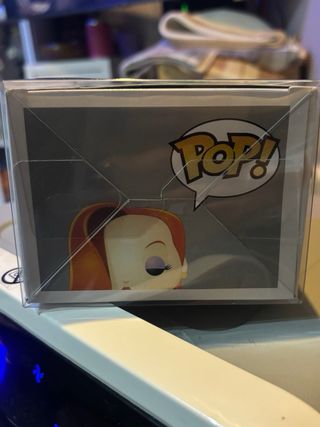 Funko Pop Disney 104 Jessica Rabbit y funda