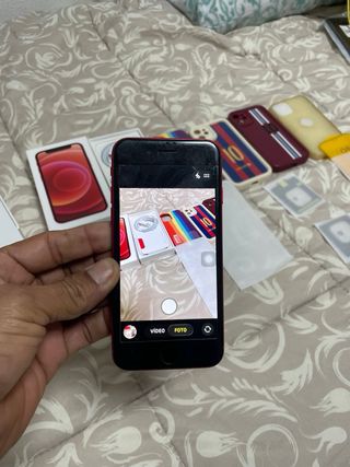 iPhone 12 mini e SE 2020 Rosso