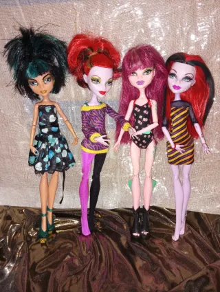 Lote 4 Muñecas Monster High