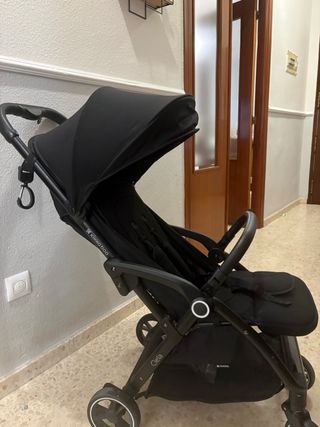 Sillita de paseo Kikkaboo Negra