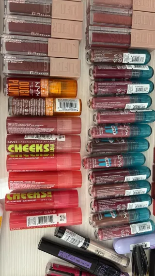 Maybelline Lifter Gloss Pintalabios 5€