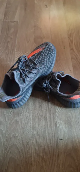 Zapatillas Adidas Grises y Naranja