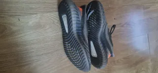 Zapatillas Adidas Grises y Naranja