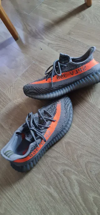 Zapatillas Adidas Grises y Naranja