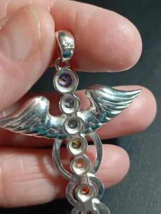 Colgante Plata Ley Alas Chakras