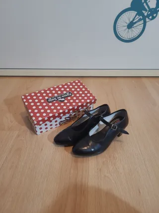 Zapatos de baile negros con tira