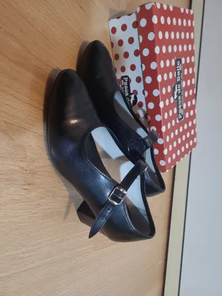 Zapatos de baile negros con tira