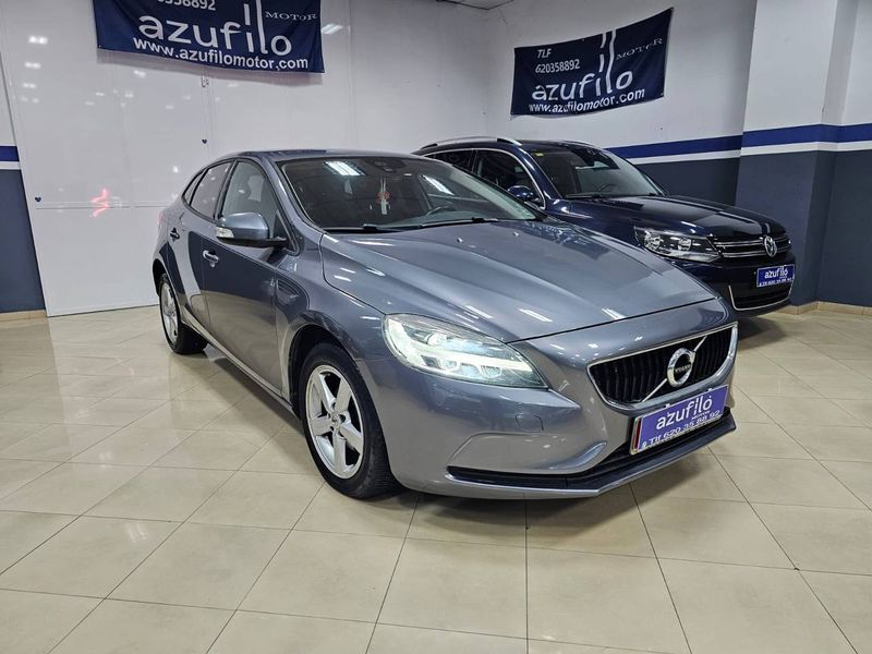 Volvo V40 2018 - foto 1
