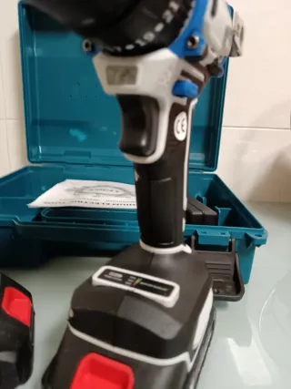 Taladro Atornillador Recargable (2 Baterías)