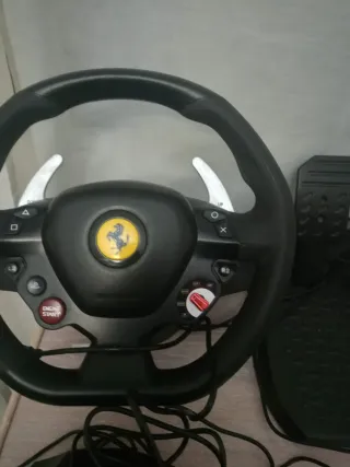 Volante Ferrari PS4/PS5 y PC