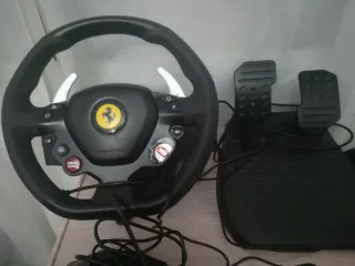 Volante Ferrari PS4/PS5 y PC