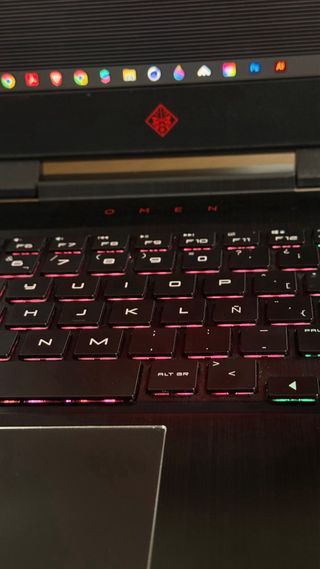 Portátil HP OMEN gamer + ratón + funda negra