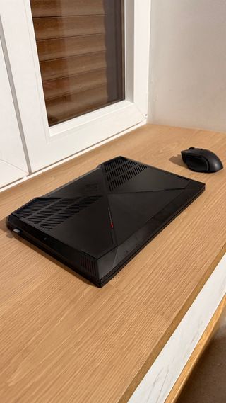 Portátil HP OMEN gamer + ratón + funda negra