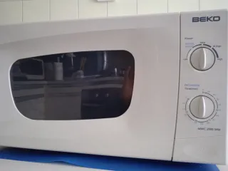 Microondas Beko Blanco 20L MWC 2000 MW