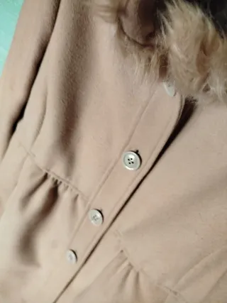 Cappotto donna invernale colore beige con pellicci