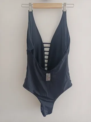 Fato de banho preto decotado M