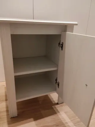 Mesitas de noche de madera blancas