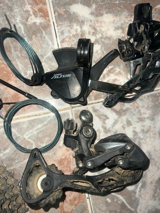 Shimano Altus Alivio Bicicleta MTB