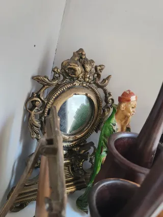 Specchi antichi a forma di sole