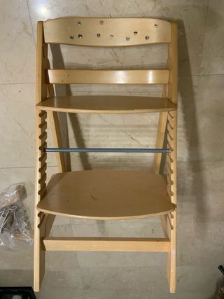 Trona de madera Roba