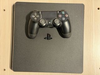 PS4 Slim 825GB Negra