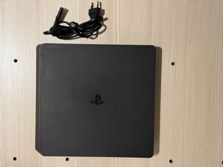 PS4 Slim 825GB Negra