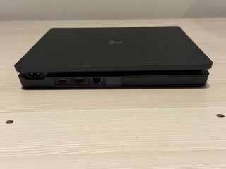 PS4 Slim 825GB Negra