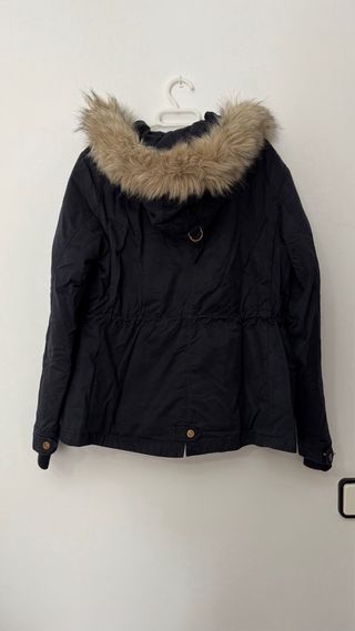 Parka Zara azul Talla M con capucha