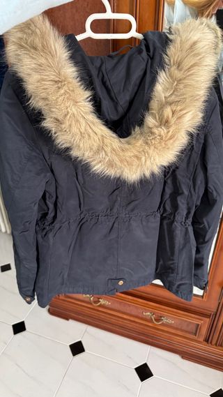 Parka Zara azul Talla M con capucha
