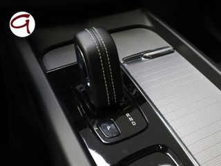 Volvo XC60 T6 Recharge R-Design AWD Auto 250 kW (340 CV)