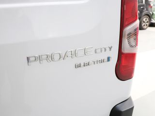 Toyota Proace City EV GX L2 50kWh 100 kW (136 CV)