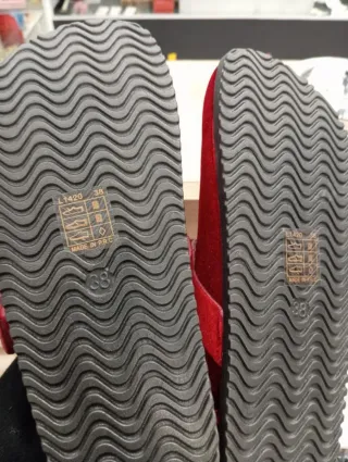 Sandalias de terciopelo rojas para invierno