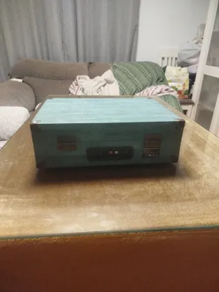 Tocadiscos azul y gris