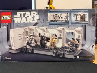 LEGO Star Wars 75387 Boarding the Tantive IV
