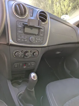 DACIA SANDERO Laureate 75CV 2012 Gasolina