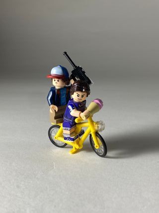 Steve and Dustin - Figurine Type Lego Stranger