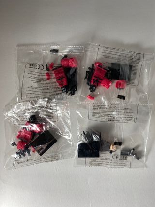 Frontman and Guards - Figurine Type Lego Squid