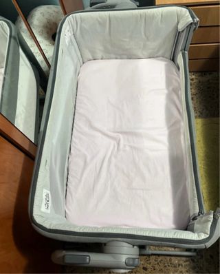 Cuna colecho Chicco gris seminueva