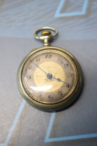 Antiguo reloj de bolsillo Distinguo. Funciona. 50 mm.